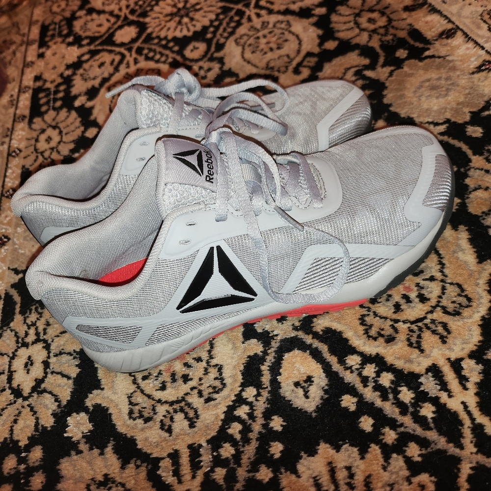 Reebok Women's White and Red Athletic Shoes